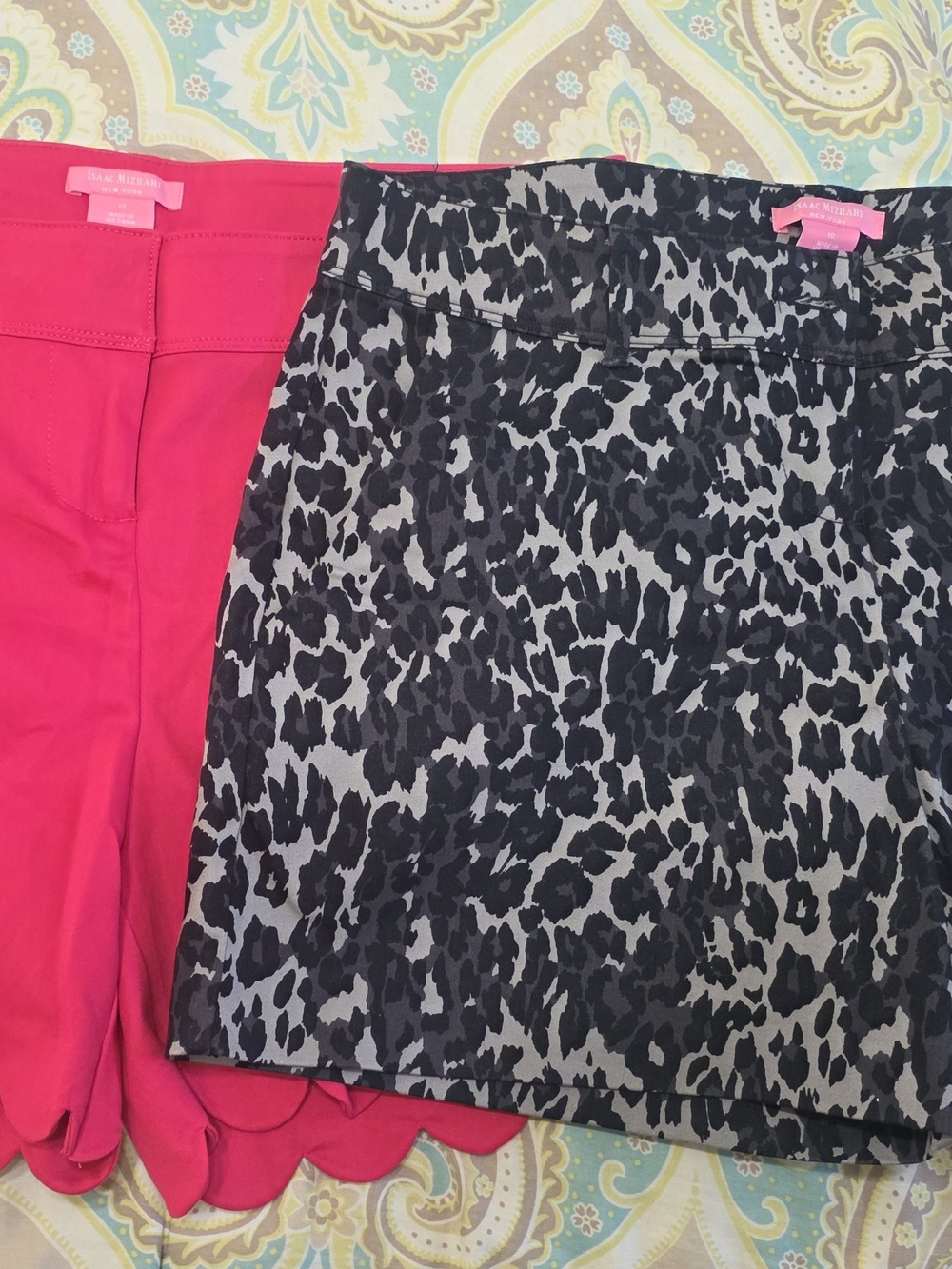 Isaac Mizrahi Black & Gray Animal Print Mini Skirt